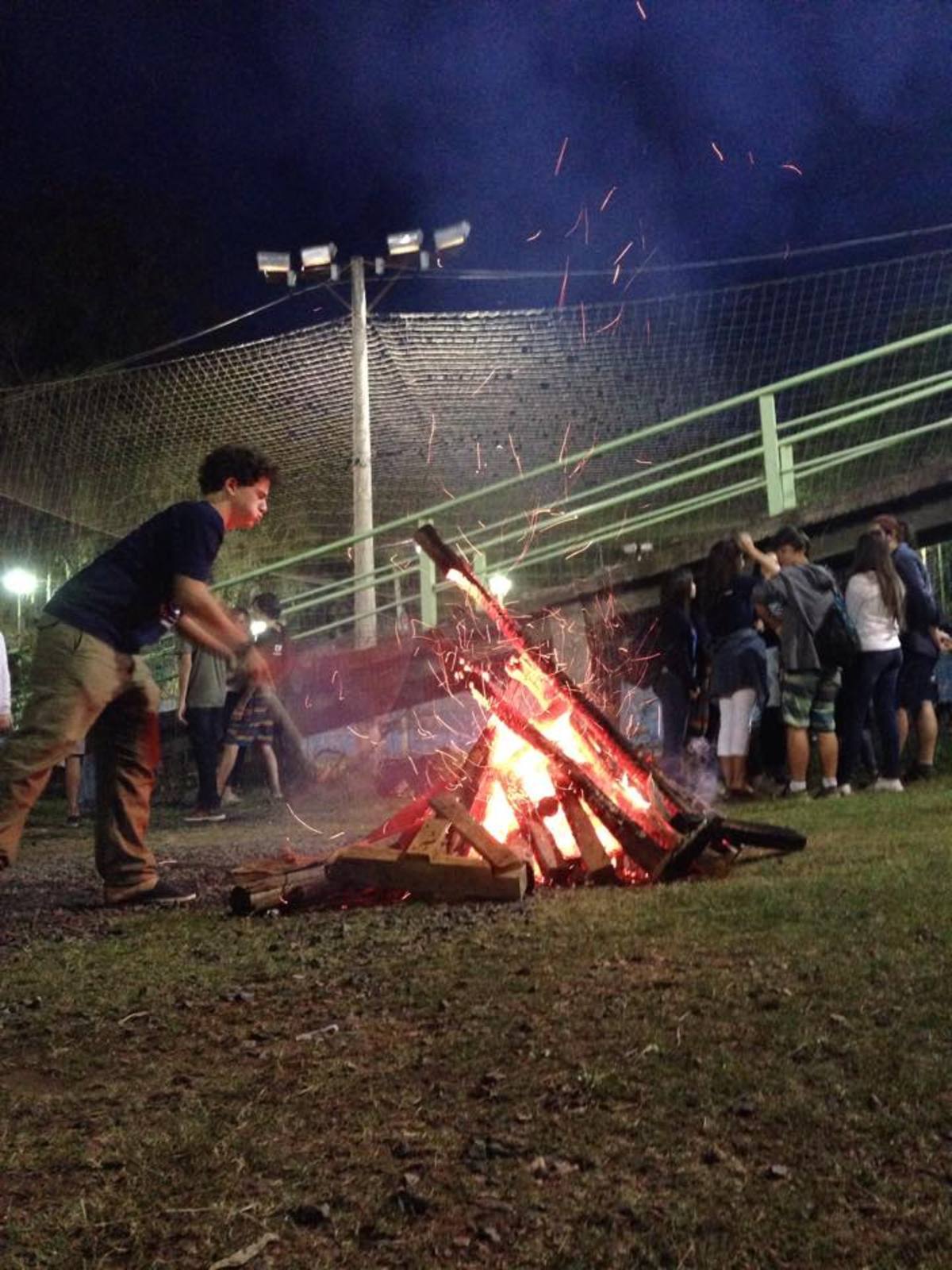 https://chazit.com/porto_alegre/../fotos/fotos_site/2015/1semestre/7 Sabado - Lag BaOmer/7.jpg